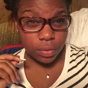 Meet your Posher, Ajaysha